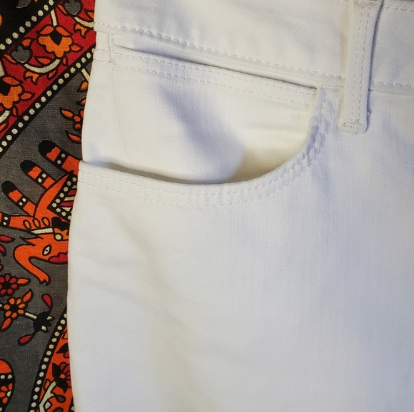 NWT Wrangler White High Rise Unforgettable Skinny Ankle Jeans Womens Size 14 - Picture 3 of 16